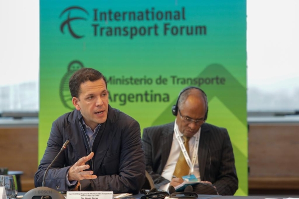 Hugo Beras destaca avances movilidad RD en Foro Internacional de Transporte
