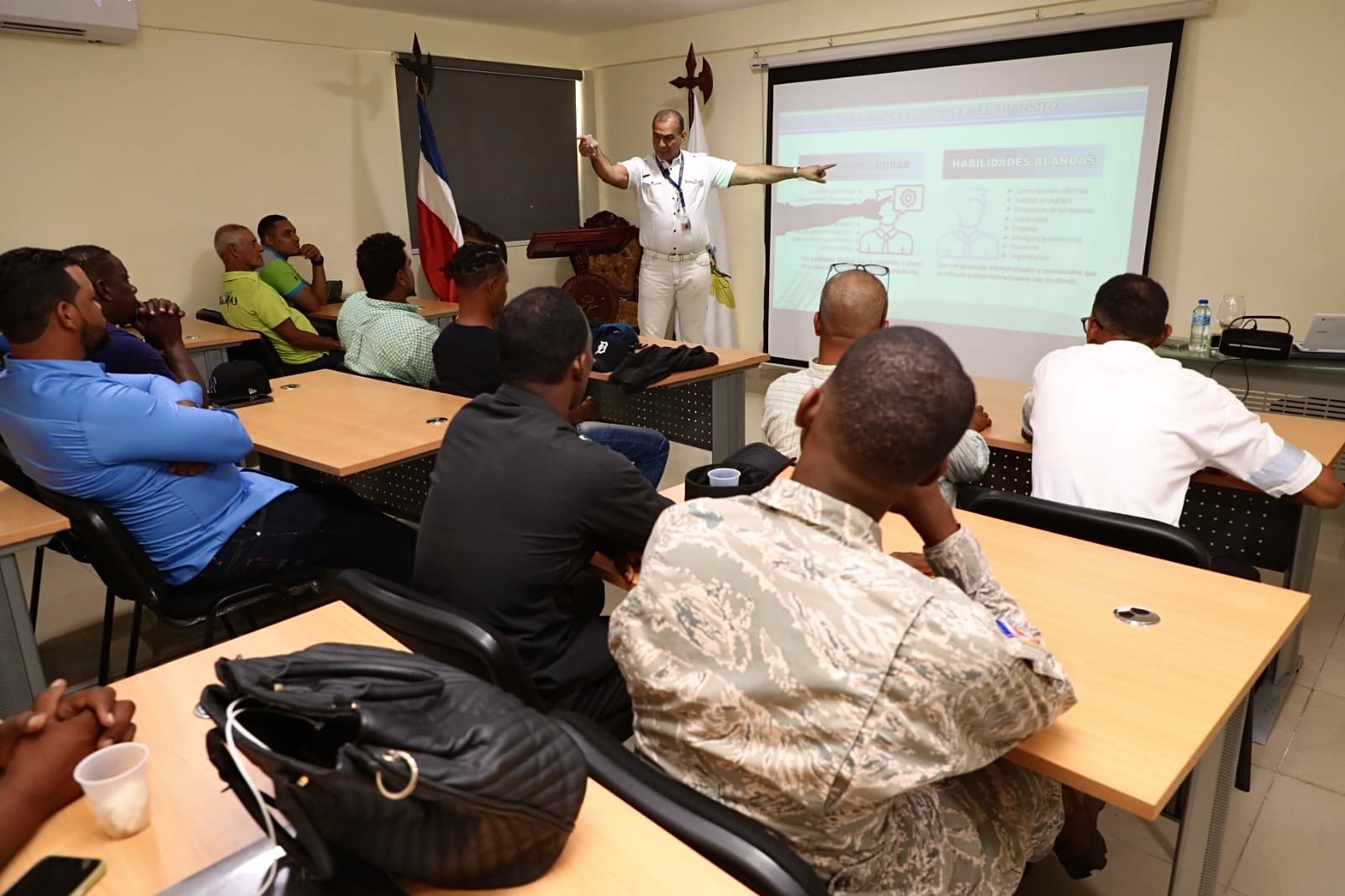 INTRANT capacita a más de 150 mil ciudadanos en seguridad vial a través de la Escuela Nacional de Educación Vial (ENEVIAL) en la República Dominicana.