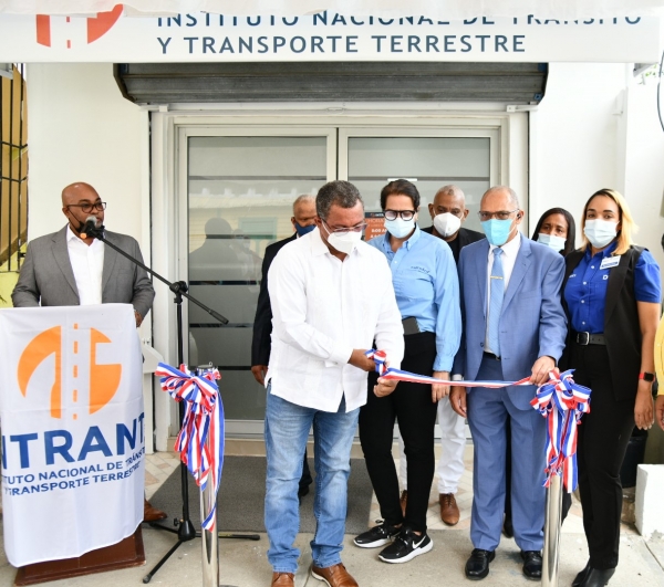 INTRANT remoza oficina de licencias y habilita nuevos servicios en San Juan de la Maguana