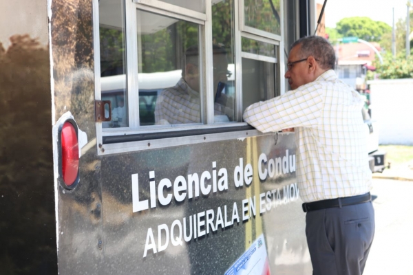 INTRANT lleva servicios de licencia de conducir a municipios del país