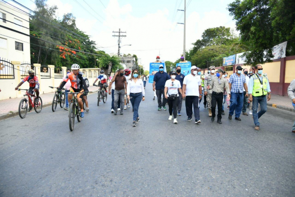 INTRANT peatoniza avenida Sábana Larga; habilita ciclovía en  inmediaciones del Faro a Colón