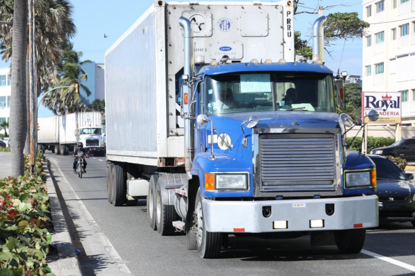 INTRANT prohíbe circulación de vehículos de carga en Semana Santa